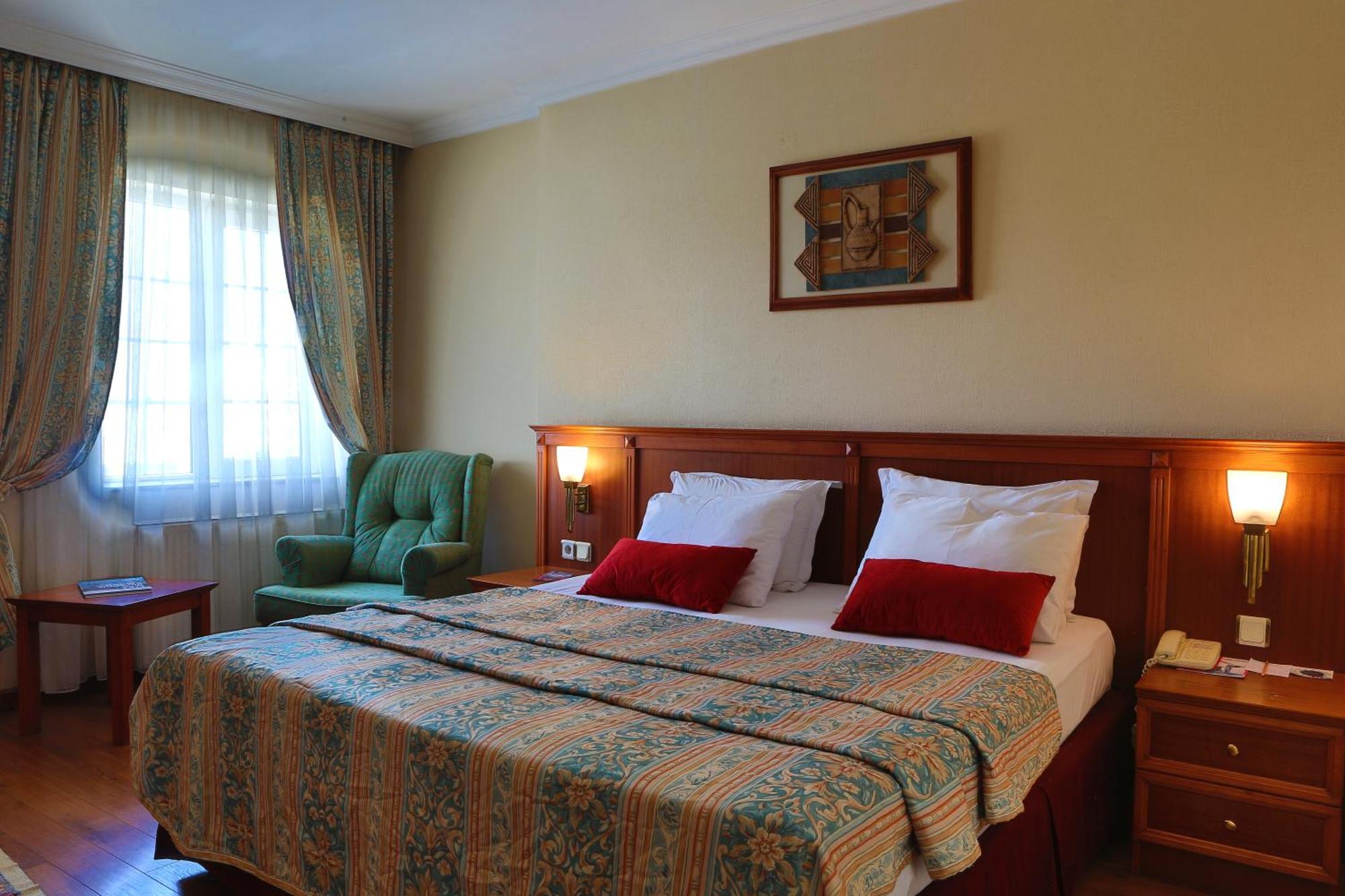 Elit Otel 4*
